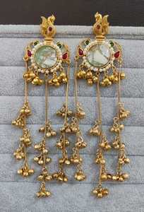 Boucles d'oreilles cachemiriennes de qualité supérieure, parfaites pour les occasions festives, légères et confortables, idéales pour les soirées. - Product Image 2