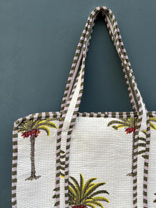 Bolso Tote Acolchado Kantha Hecho a Mano, Personalizable, Grande, Estilo Boho, para Playa y Viajes, Bolso de Compras Bordado con Bolsillo Interior, Color Sólido - Product Image 3