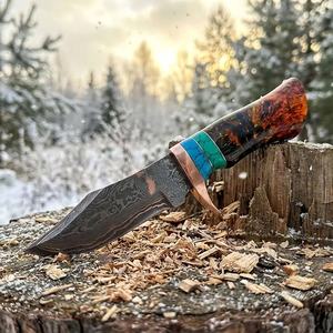 Cuchillo de caza y desollado de acero de Damasco forjado a mano, hoja recta con punta caída, mango de resina y madera, espiga completa, 3 años de garantía - Product Image 3