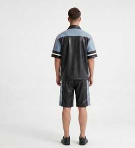 ชุดเสื้อเชิ้ตแขนสั้นและกางเกงขาสั้นผู้ชาย ลายบล็อกสี สไตล์สตรีทแวร์ สำหรับฤดูร้อน ผ้าโพลีเอสเตอร์ ระบายอากาศได้ดี ทรงหลวม ติดกระดุมที่คอเสื้อ - Product Image 3