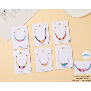 Pulsera Colorida con Colgante de Pentagrama, Accesorio de Moda para Mujer - Product Image 1