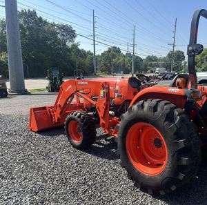 Tractor Agrícola 4x4 L4701 de 47HP con Cargador Frontal, Motor Rojo, Transmisión por Engranajes, Alta Productividad y Multifuncionalidad, Modelo 2019 - Product Image 2