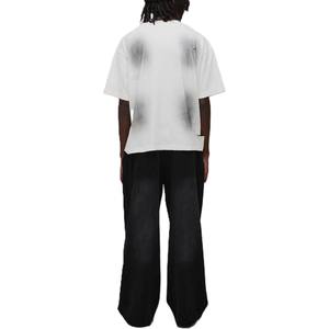 T-shirt pour homme en coton épais, coupe longue et ample, style Hip Hop, avec logo patch en chenille, ourlet vieilli, effet délavé par pulvérisation, OEM en gros - Product Image 2