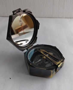 เข็มทิศทองเหลืองทรงแปดเหลี่ยมพร้อมเลนส์กระจกมองเห็นแบบวินเทจสำหรับการเดินเรือ - Product Image 6