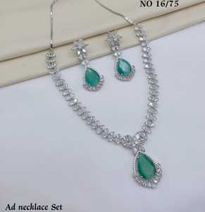 Parure de bijoux en laiton plaqué rhodium imitation perle et strass, boucles d'oreilles et collier goutte d'eau rouges, pour mariée et mariage - Product Image 5