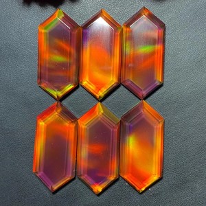 Opale de laboratoire Aura de qualité supérieure, forme hexagonale, multicolore, doublets, pierres précieuses en vrac, effet de jeu de couleurs/feu pour la fabrication de bijoux - Product Image 1