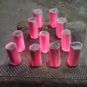 Charbon de Coco Hexagonal Premium de Luxe par Merades d'Indonésie – Qualité Export Exclusive, Écologique, Longue Durée de Combustion, Idéal pour Chicha - Product Image 1