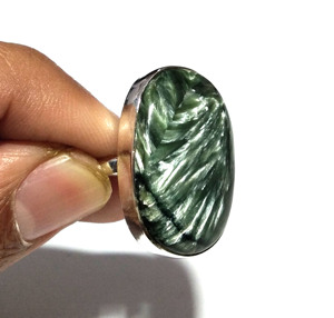 Bague en argent sterling 925 avec cabochon de séraphinite verte naturelle, motif floral bohème fait main, pierre précieuse de déclaration, vente en gros - Product Image 2