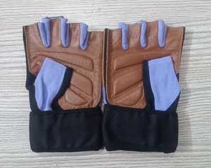 Gants de fitness demi-doigts légers et respirants en PU avec fermeture à boucle pour haltérophilie et exercices pliométriques 0,5 kg Hommes Geo - Product Image 5