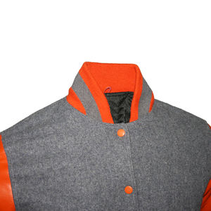 Vestes de baseball surdimensionnées personnalisées avec broderie en chenille pour hommes, vestes varsity noires et blanches pour l'hiver - Product Image 4