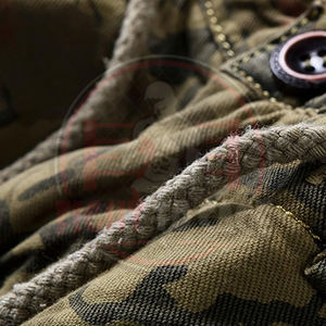 Pantalones cortos cargo para hombre, duraderos, que absorben la humedad, de la mejor calidad, con estampado por sublimación, ligeros, con bolsillos tipo cargo y diseño de camuflaje. - Product Image 6