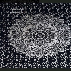 Tapices de algodón con diseño de Mandala, nueva decoración de habitación con impresiones de mezcla en blanco y negro, sábanas y tapices de pared al por mayor en India - Product Image 1