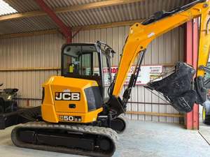 รถขุดขนาดเล็ก JCB 50Z-2 มือสอง ปี 2023 น้ำหนัก 5 ตัน พร้อมบุ้งกี๋ 3 ชิ้น (ครบชุด) น้ำหนักรวม: 10,583 ปอนด์ กำลังเครื่องยนต์: 48 แรงม้า - Product Image 4