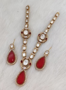 Collar de moissanita Polki de calidad premium con hermosos pendientes, perfecto para fiestas y oficina, diseño elegante y con clase. - Product Image 2