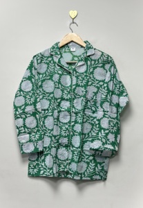 Ensemble de pyjama en coton écologique à fleurs vertes pour femmes, imprimé botanique, vêtements de nuit boutonnés, ensemble de détente assorti, pyjamas doux - Product Image 3