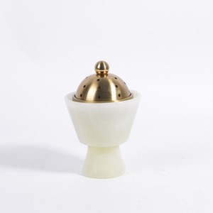 Brûleur d'encens Oud Mabkhara arabe de luxe avec finition contemporaine en résine et métal, encensoir traditionnel au charbon de bois pour Bakhoor - Product Image 1