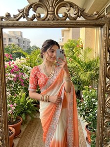 Sari de Georgette Suave con Bordado, Sari de Georgette para Fiesta, Sari con Lentejuelas Elegantes, Sari con Bordes de Diseño - Product Image 1