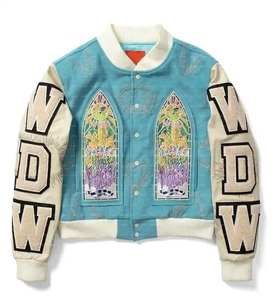Veste universitaire pour homme, bleu et blanc, avec patch brodé, style preppy, coupe classique, pour l'automne - Product Image 1