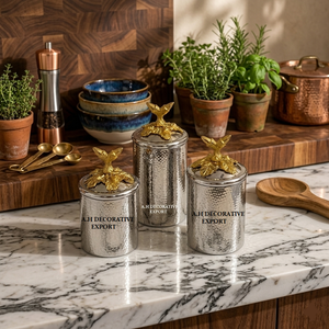 Elegantes Recipientes Antiguos de Acero Inoxidable Martillado, Frascos de Almacenamiento Plateados Hechos a Mano con Remates Dorados Ornamentales para el Hogar y Hoteles - Product Image 1