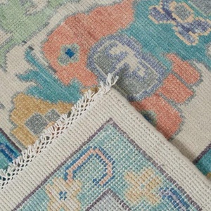 พรมทอมือแท้จากอูชัก ผ้าฝ้ายทอมือสไตล์โมเดิร์นแบบนามธรรม งานฝีมือตุรกี สีพาสเทล เป็นมิตรกับสัตว์เลี้ยง เป็นมิตรกับสิ่งแวดล้อม - Product Image 1