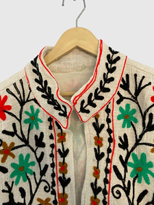 Veste en coton brodée à la main avec des motifs floraux, manches longues, col Peter Pan, style Prairie Chic, vêtement de printemps pour femmes, longueur standard - Product Image 4