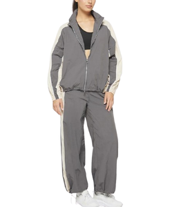 Ensembles de survêtements coupe-vent pour femmes, grande taille, personnalisables avec logo, pour l'été, décontractés, imperméables et respirants, vente en gros - Product Image 6