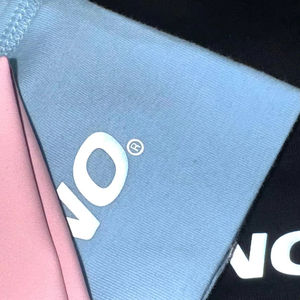 Gorro Deportivo de Punto con Logotipo Reflectante de Silicona Personalizable, Diseño de Leopardo y Calavera, Acrílico, 22 cm - Product Image 5