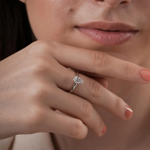 แหวนหมั้นเพชรทรงลูกแพร์คุณภาพสูง เพชรสร้างในห้องปฏิบัติการ ได้รับการรับรองจาก IGI เพชรเม็ดกลาง แหวนทองคำแท้สำหรับเจ้าสาว - Product Image 2