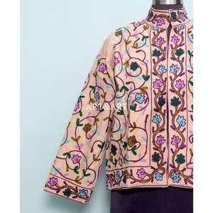 Veste en cotrise brodée en coton faite à la main en Inde, veste en cotrise pour femmes, manches longues, longueur normale, écologique, automne-hiver - Product Image 2