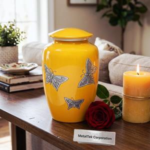 Nueva urna de cremación amarilla personalizada con mariposas grabadas a mano, urnas funerarias decorativas para cenizas de adultos. - Product Image 1
