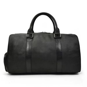 Borsa da Viaggio Vintage in Pelle Endre Weekender, Elegante Soluzione Tutto-in-Uno per Trasportare Piatti e Stoviglie - Product Image 1