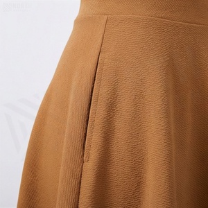 Jupe courte taille haute pour femmes, jupe trapèze de couleur unie, confortable, en polyester, à porter en toutes saisons - Product Image 5