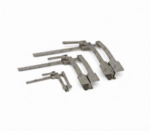 Juego de Separadores de Costillas Finochietto de 3 Piezas: Medianos, Pequeños y para Bebés - Product Image 1