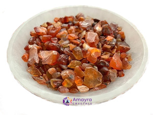 Vente en gros de copeaux d'agate rouge polie, cristal concassé 3-5mm pour la décoration de la maison et des fêtes par AMAYRA CRYSTALS EXPORTS INDIA - Product Image 6