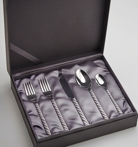 Ensemble de couverts en acier inoxydable de qualité supérieure avec poignée torsadée finition argentée, parfait pour les cafés, les repas à domicile et les tables formelles - Product Image 6