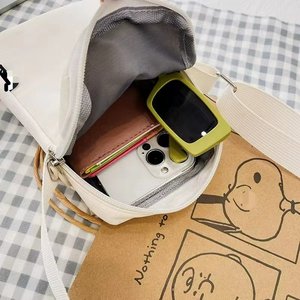 Bolso cruzado unisex mini para uso diario, viajes y transporte de artículos cotidianos, hecho de neopreno de alta calidad y duradero. - Product Image 5