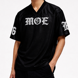 Camiseta de fútbol americano de malla para hombre, estilo urbano, a la moda 2026, cuello en V, transpirable, deportiva, con número personalizado, pedidos al por mayor OEM - Product Image 1