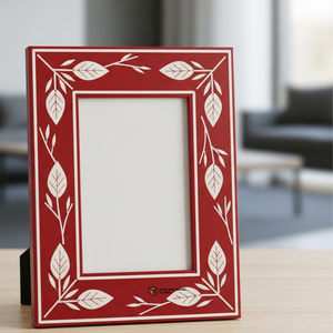Cadre photo de luxe en os incrusté de motifs floraux rouges, décoration élégante pour la maison - Product Image 4