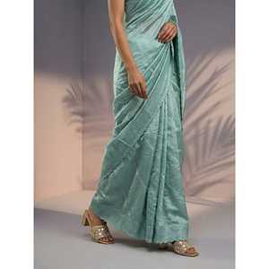 Sari en soie léger et festif couleur framboise pure avec broderie Leheriya en soie et bordure à sequins, chemisier inclus - Product Image 1