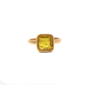 Bague en or massif 14 carats avec saphir jaune taille émeraude naturelle |   Bague de fiançailles solitaire sertie de 4,15 carats pour femmes, prix de gros - Product Image 3