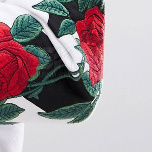 เสื้อฮู้ดปักแบบสวมหัวทรงเข้ารูปเสื้อสเวตเตอร์ปักลายแบบสวมสบาย - Product Image 6