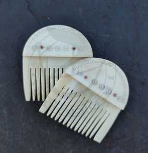 Parfait pour la barbe, petit peigne en os avec rivets en cuivre. Basé sur des découvertes de la période médiévale précoce et de l'ère viking - Product Image 4