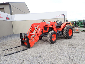 Tractor M5-111 2018, Equipo Premium Listo para Exportación, Suministro a Granel de Alta Resistencia - Product Image 5