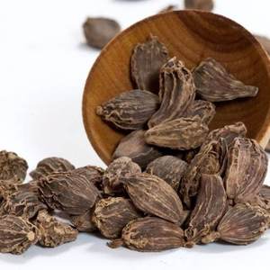 CARDAMOMO NEGRO SECO DE CULTIVO RECIENTE ENTERO / CARDAMOMO NEGRO DE AROMA INTENSO PARA B2B - Product Image 3