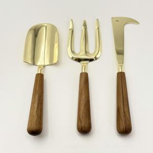 Ensemble d'outils de jardin en métal finition cuivre avec manche en bois pour l'entretien des plantes et les travaux de jardinage en extérieur, accessoires de jardinage - Product Image 6