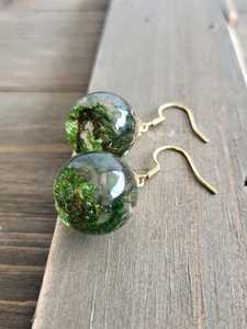 Resin Ball Drop <b>Earrings</b> with Natural Pearl Green Moss Inclusion Fashion Style Women's Party Jewelry - Product Image 3