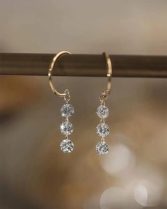 Boucles d'oreilles pendantes à trois pierres en moissanite, en argent sterling 925, magnifiques boucles d'oreilles en diamant personnalisées, cadeau pour elle - Product Image 5