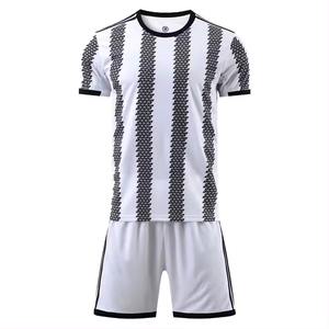 Ensemble d'uniformes de football personnalisables en polyester respirant à séchage rapide – Nouveau design - Product Image 6