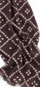 Maison Burgundy Lattice Pure Georgette, Georgette numérique à motif géométrique losange, Georgette Pure à motif grille décorative aux couleurs Prune et Rose Fauve Bourgogne - Product Image 3