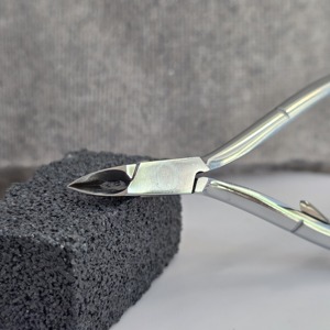 คีมตัดเหล็กคาร์บอน | คีมตัดมือเกรดอุตสาหกรรมพร้อมใบมีดคมแข็งเครื่องมือทนทานสูง - Product Image 1